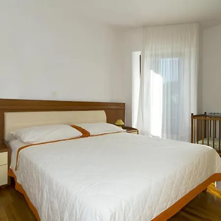 Stanka 2419 Apartament